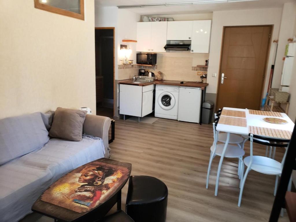 Résidence Rue De La Paix - T2 PLEIN CENTRE VILLAGE MAE-3731 - 3