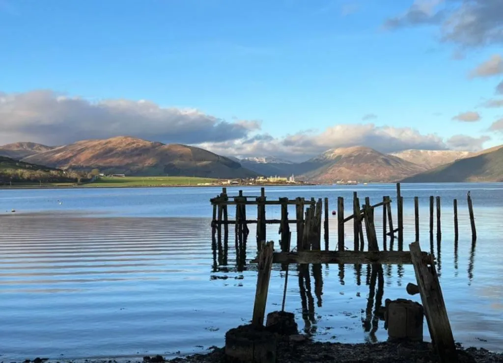 Beautiful Upper Apartment/Stunning Sea Views, Isle of Bute, hotel in Port Bannatyne