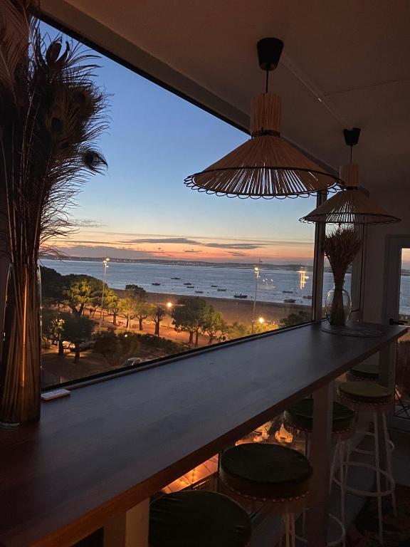 Appartement Claire front de mer superbe vue Bassin - 2