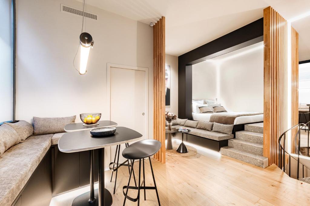 Luxury Suite 2BR Le Marais AC Courtyard - 5