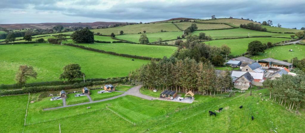 Great House Farm Luxury Pods and Self Catering, Crickadarn