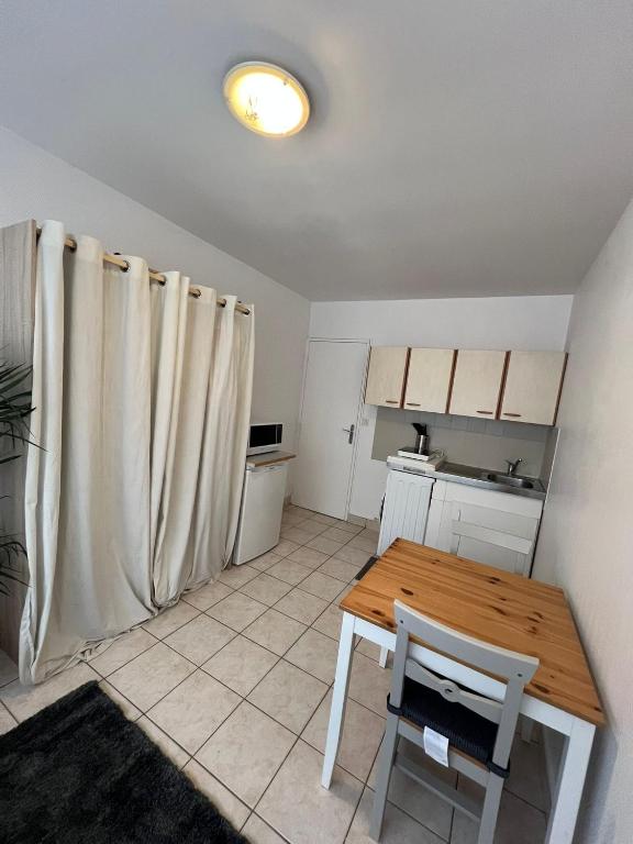 Studio équipé Paris 20e - 3