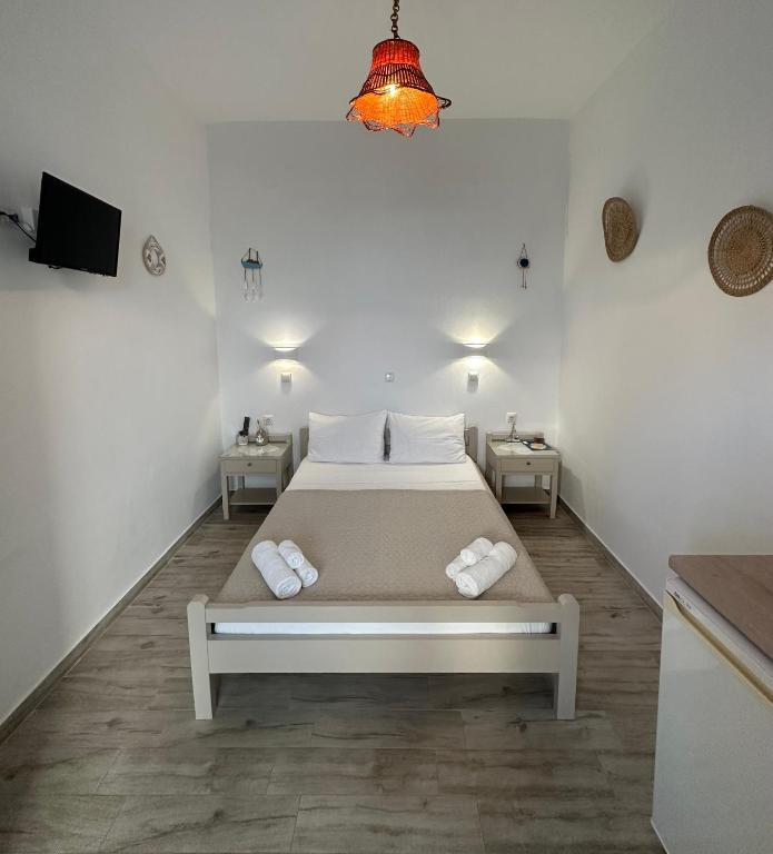 Nick's Studio 1 (With private garden), Parikia