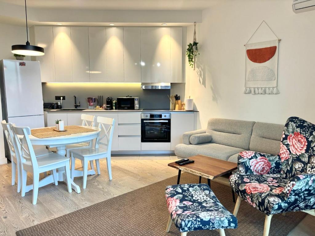 Houserz Elegance - BW Metropolitan 2BR Luxury - 5