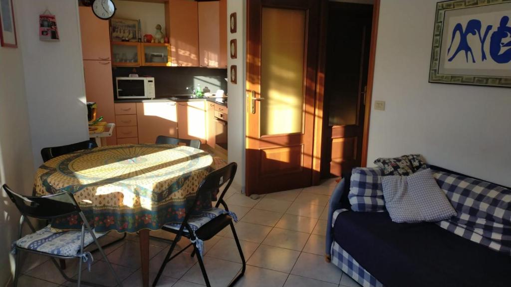 Menton apartment with large terrace - 3