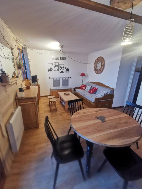 Appartement refait à neuf pour 8 personnes à Albiez-Montrond - 5