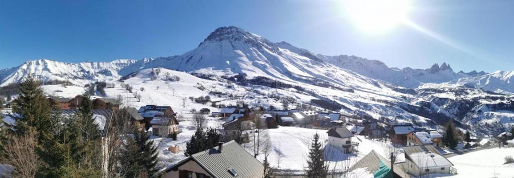 Appartement refait à neuf pour 8 personnes à Albiez-Montrond - 2