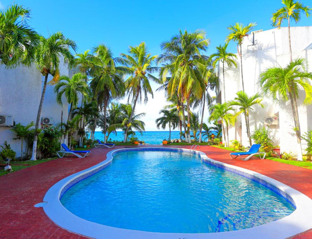 Harmony Studio - Chrisanns Beach Resort Apt 18, Ocho Rios