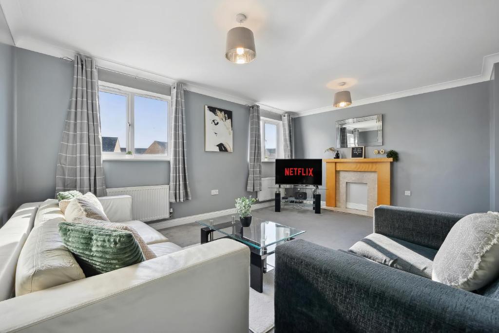 Hampton - 5 beds, 2 bathroom, Garden, Free Parking, Peterborough