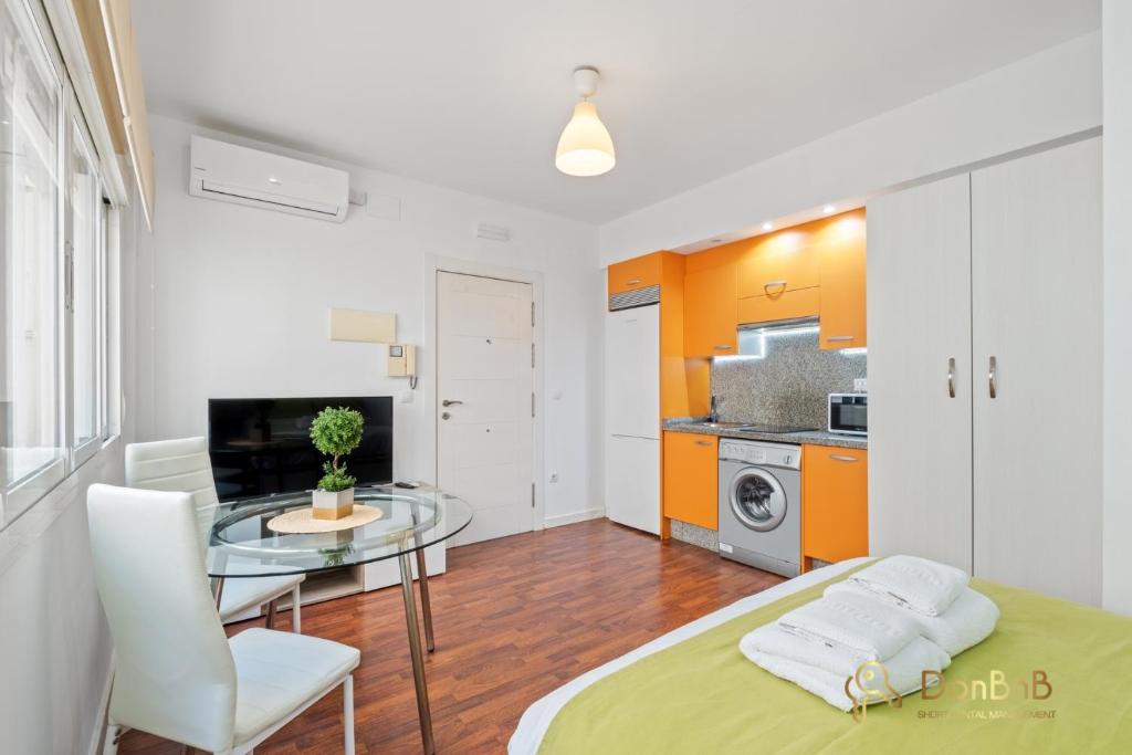 Modern studio in Málaga center - 3