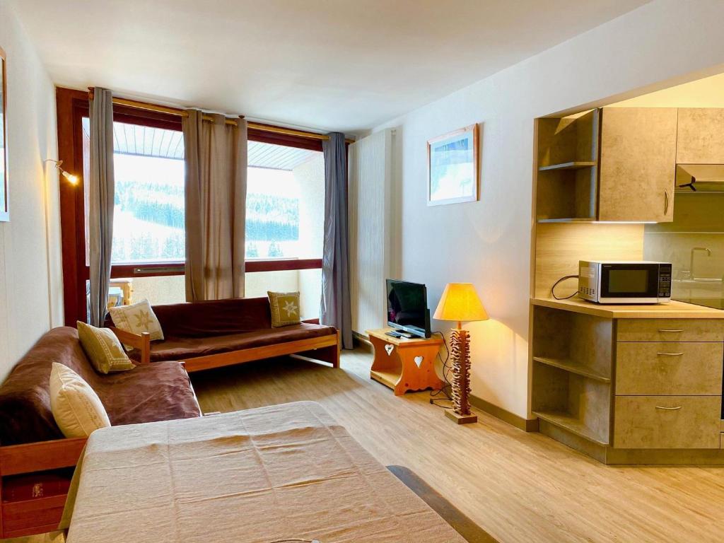 Appartement au pied des pistes avec balcon, idéal pour familles - 3