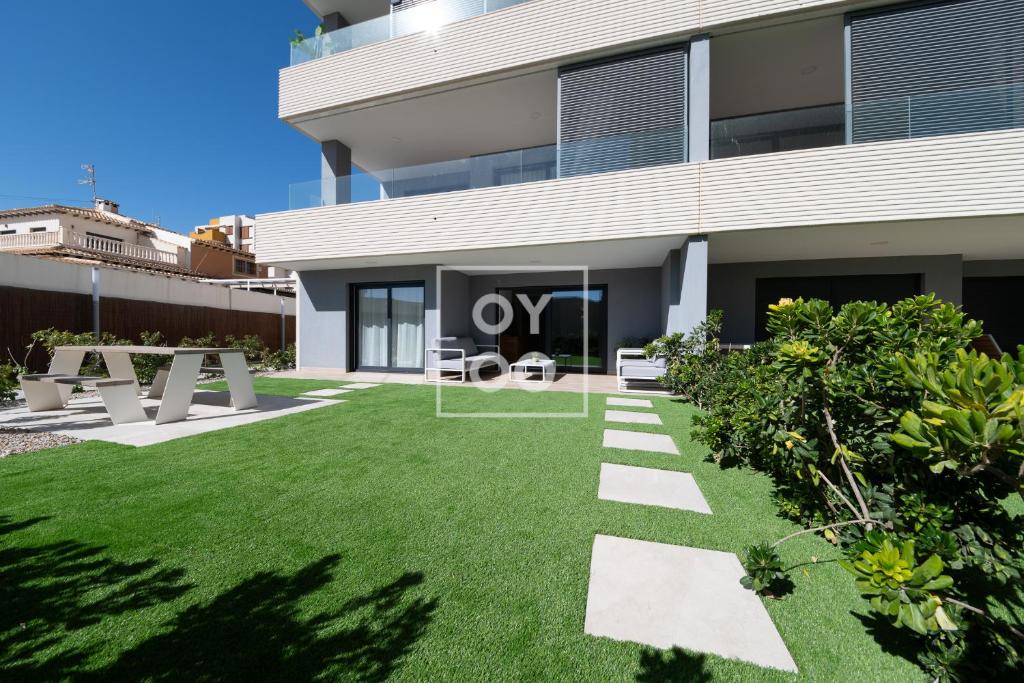 Infinity Blue groundfloor apt, beachfront, heated pool - by OYOOSTAYS - 3