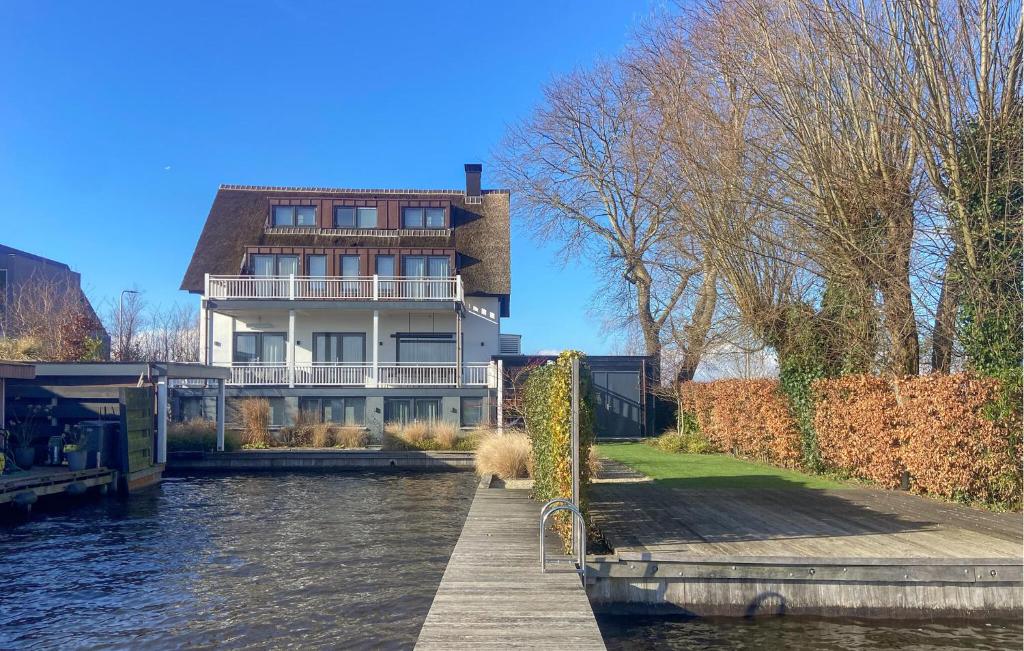 Beautiful Home In Loosdrecht With Wifi, Loosdrecht