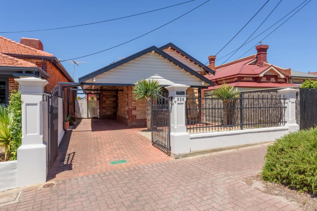 Grange Salt & Sand-Just Perfect, Grange