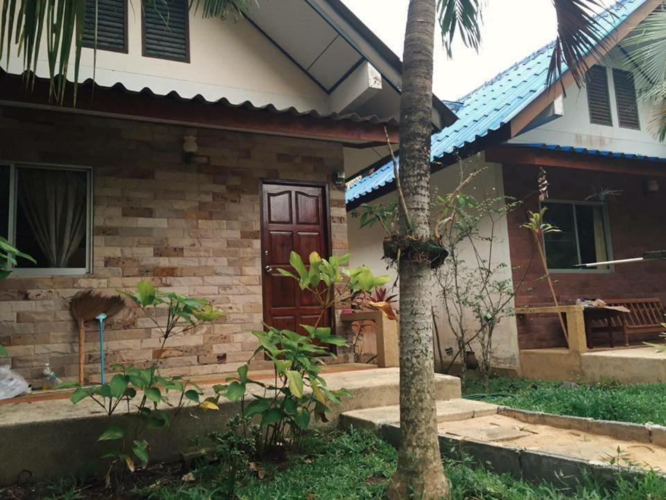 Coconut Bungalow photo