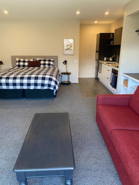 Modern Apartment - walking distance to lake and town, Wanaka