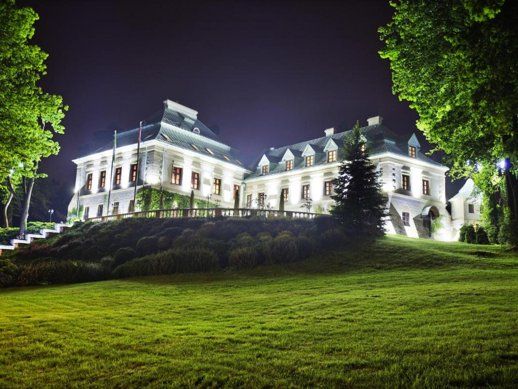 Manor House Spa — Hotel in Chlewiska