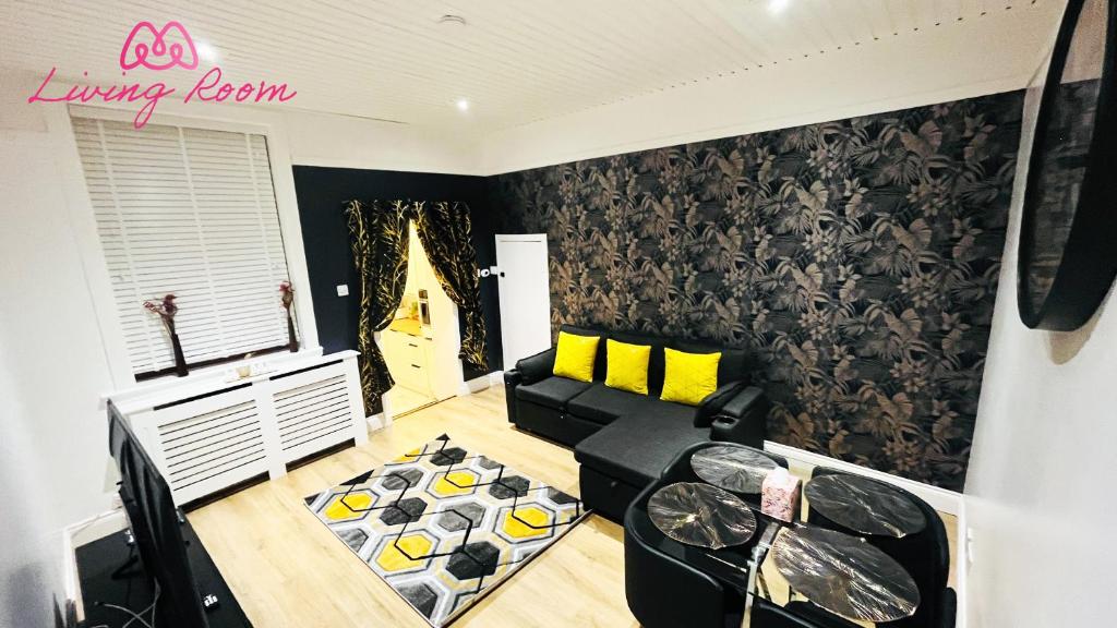 Ground Floor Entire Apartment Self Checkin, Crossgates