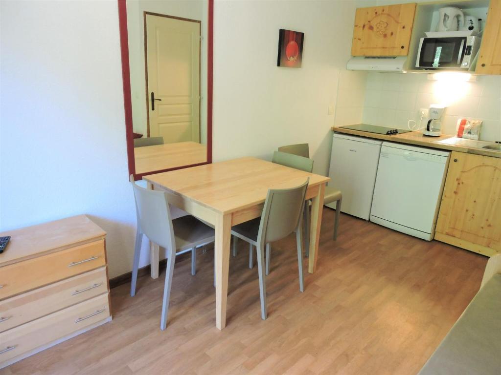 Apartment in Orelle near Ski Cable Car - 5