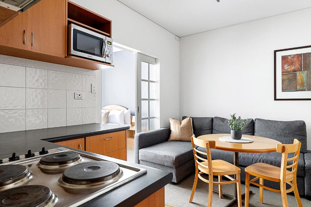 Retreat Horizons - Spacious Perth CBD 1BR, Perth