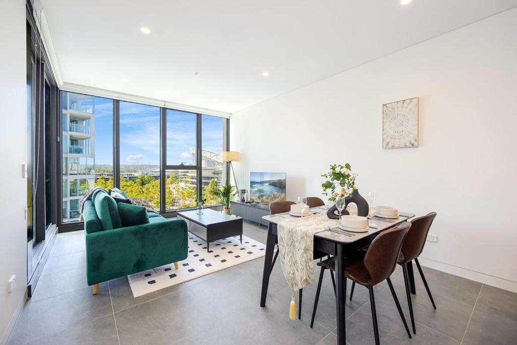 Lidcombe Apt Near Olympic Park Train, Sydney