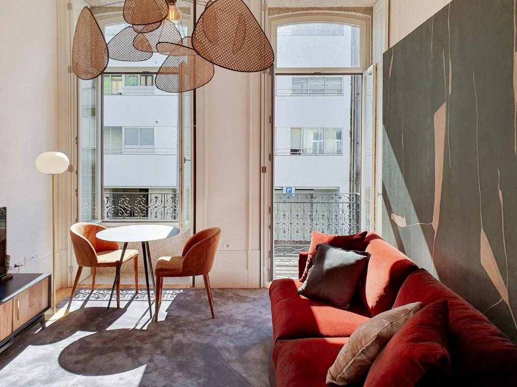 Classic loft in fully renewed building at Batalha, Porto