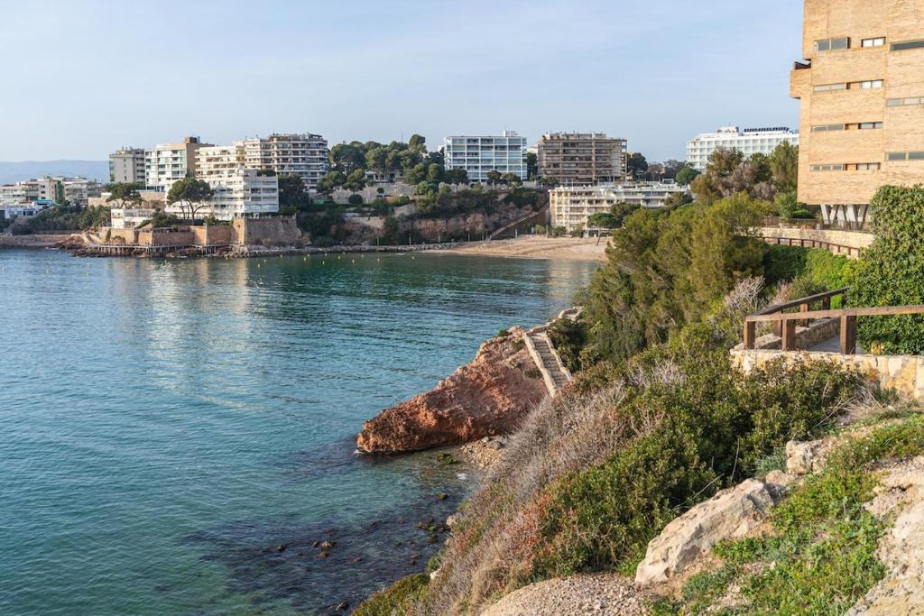Salou Studio by Beach & Pool - AC - Free Parking - 5