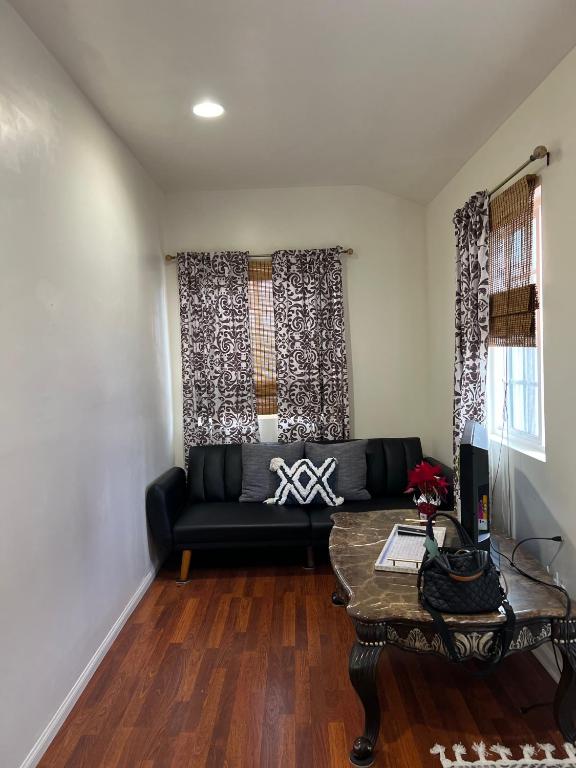 Jacob Unit-C, Hawthorne