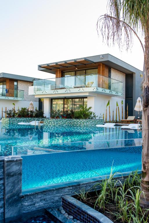 スイミングプール