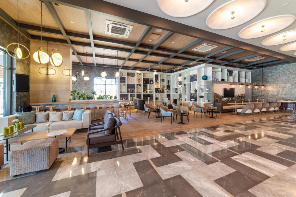 フロント・ロビー