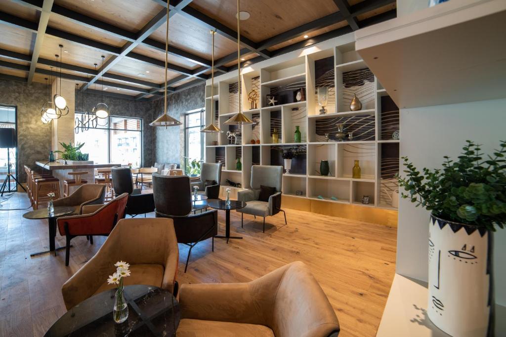 フロント・ロビー