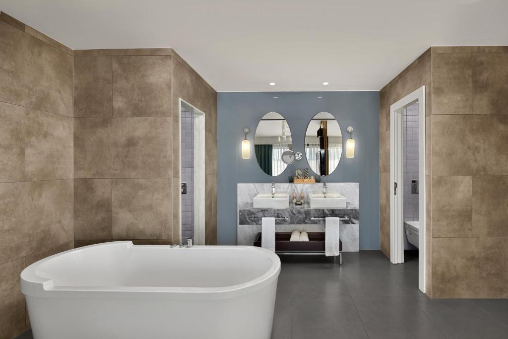 Akra Fethiye The Residence Tui Blue Sensatori – Ultra All Inclusive Adults Only バスルーム（客室）