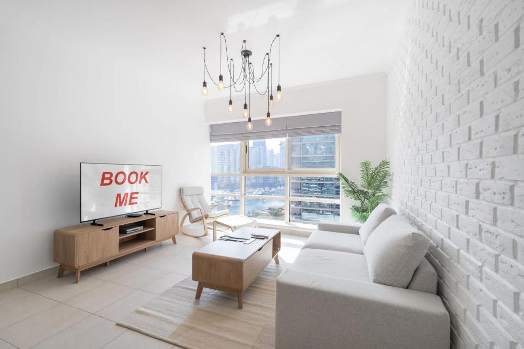 Elegant 1-Bedroom Apartment for 4 in Dubai Marina, Dubai