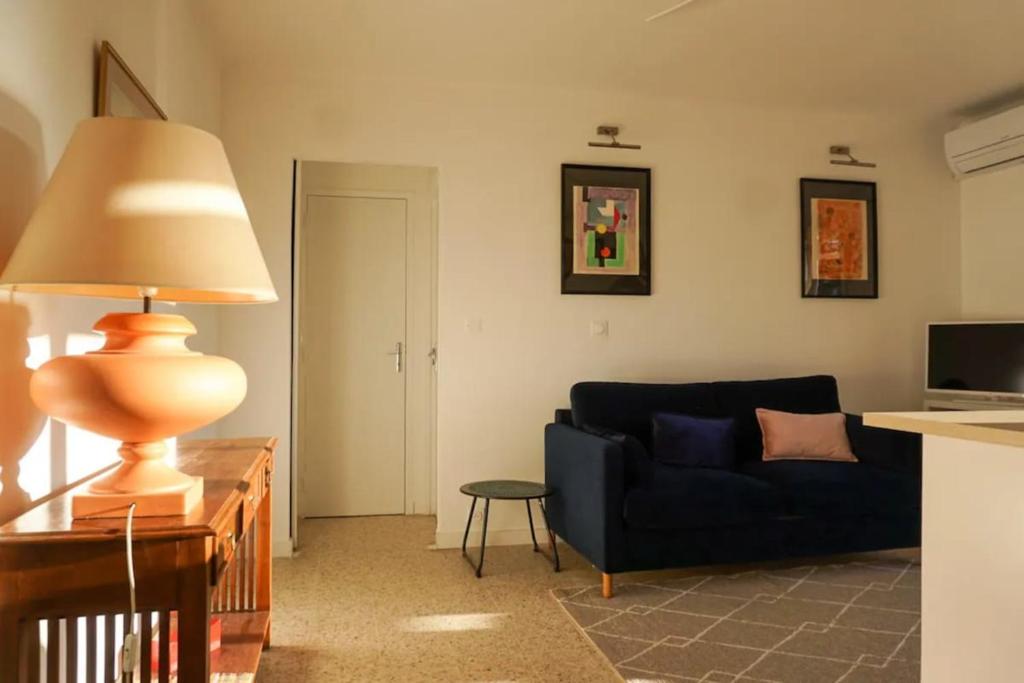 Bright apartment in residence with terrace - 4