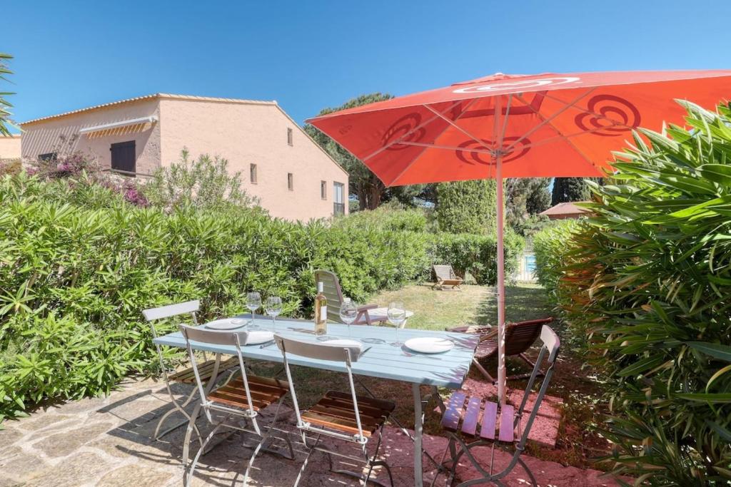Magnificent NEWLY renovated close to beach & swimming pool - 5