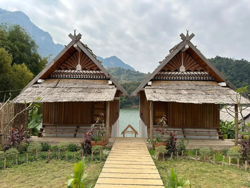 The River Huts, hotel in Nongkhiaw