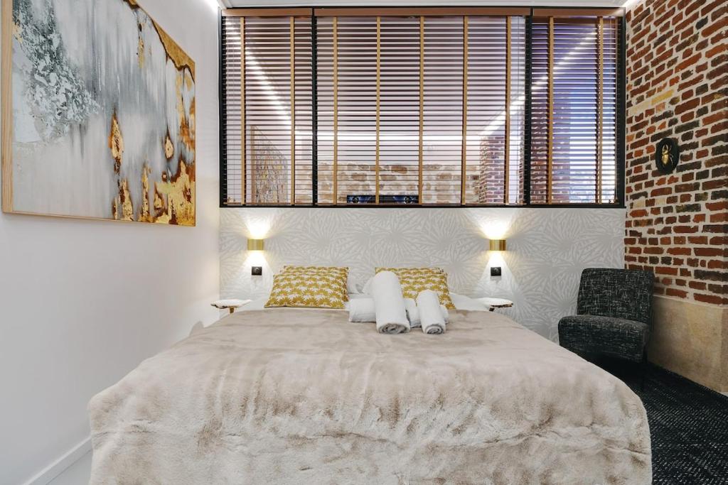 Le Marais Luxury & Trendy Apartment - 4