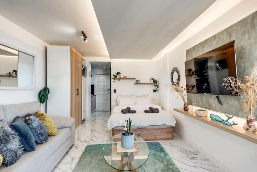 Ultimate Rentals - Studio La Cala de Mijas - 10 Minutes Walk From The Beach - 2
