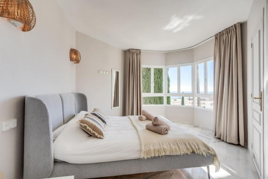 Ultimate Rentals - Appartement Met Adembenemend Zeezicht in Mijas Calahonda - 2