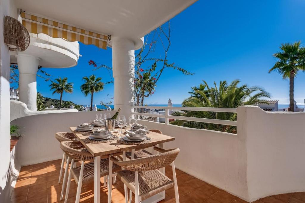 Ultimate Rentals - Appartement Met Adembenemend Zeezicht in Mijas Calahonda - 5