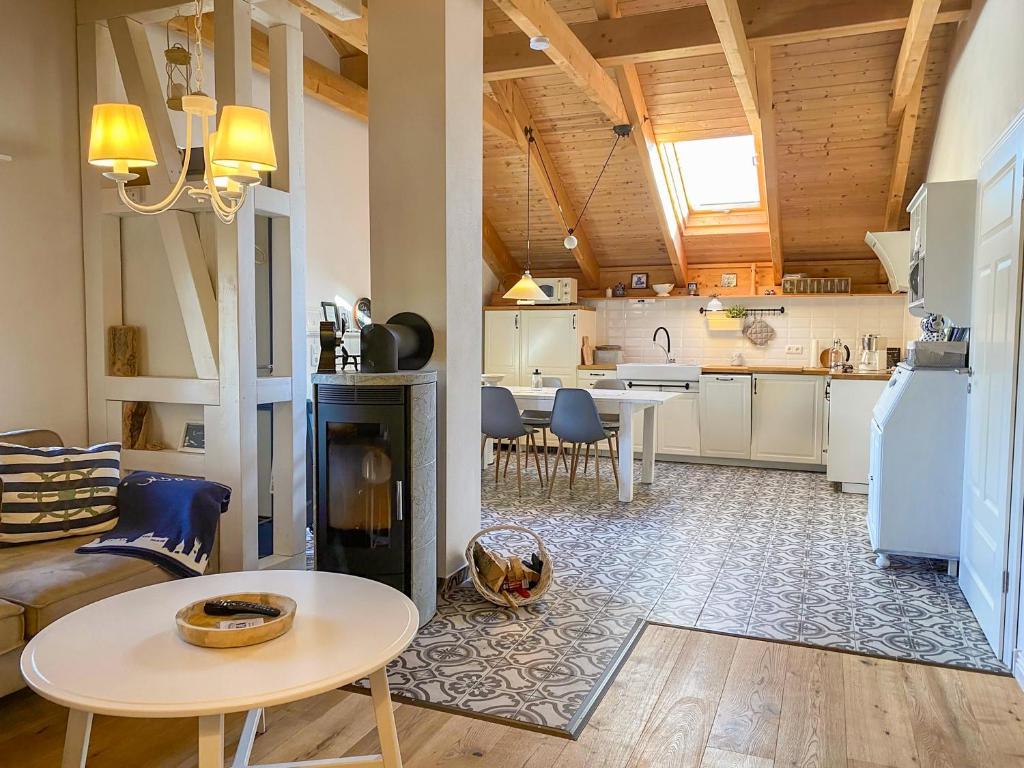 Wattmanbruukt, Dierhagen