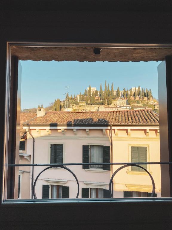 Ponte Pietra Luxury Home in Verona - 3