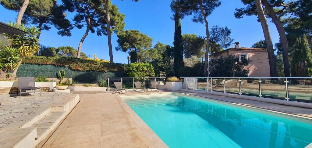 Villa vue mer à Antibes classée 4 étoiles-Piscine chauffée - 3