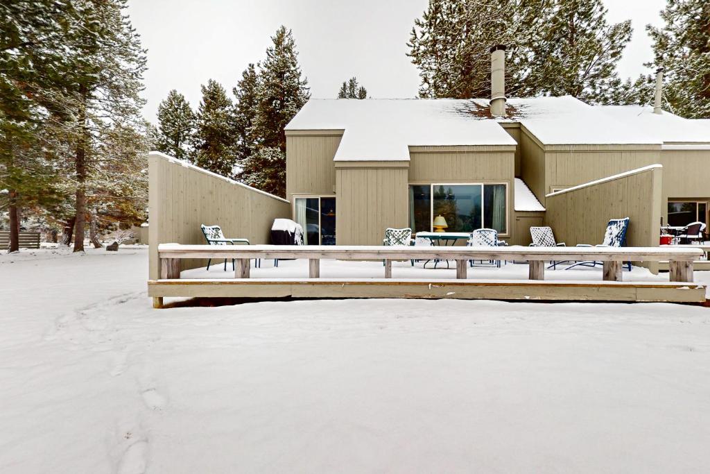 Mountain View Ranch Retreat - Golf and Serenity, Black Butte Ranch