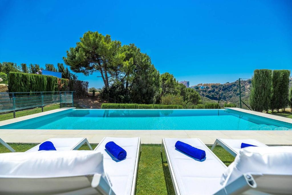 Golf Front Villa Pool, BBQ - 2