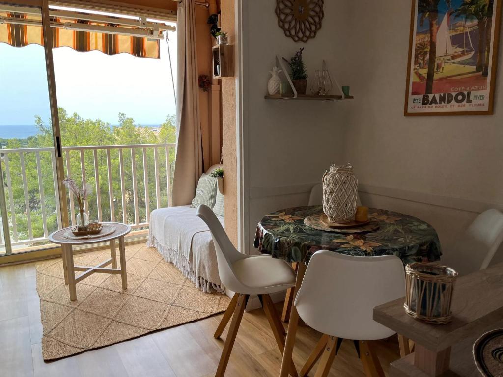 Appartement charmant à Bandol 30 m² avec vue sur la mer. - 2