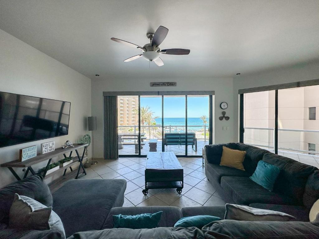 3BR Condo at Iconic Sandy Beach Area - 3