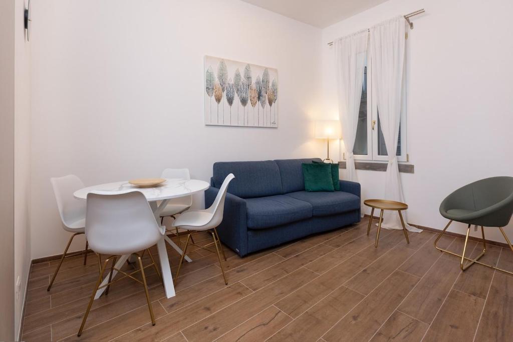 Flower apartment - new bright home in Brera, Milán