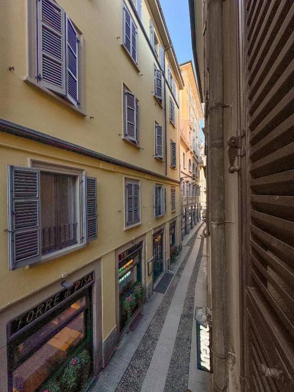 Flower apartment - new bright home in Brera - 3