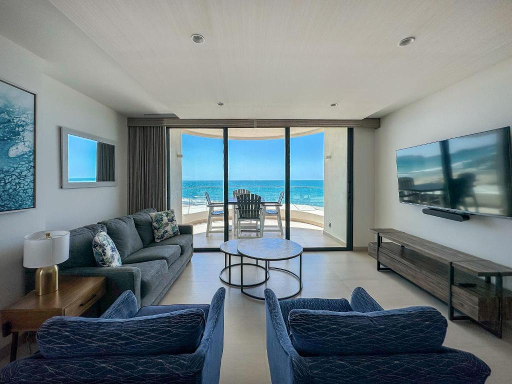 Modern 2BR Gem oIconic Sandy Beach - 3